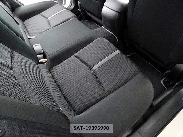 Mazda AXELA SPORT 2018-05 8371827-21