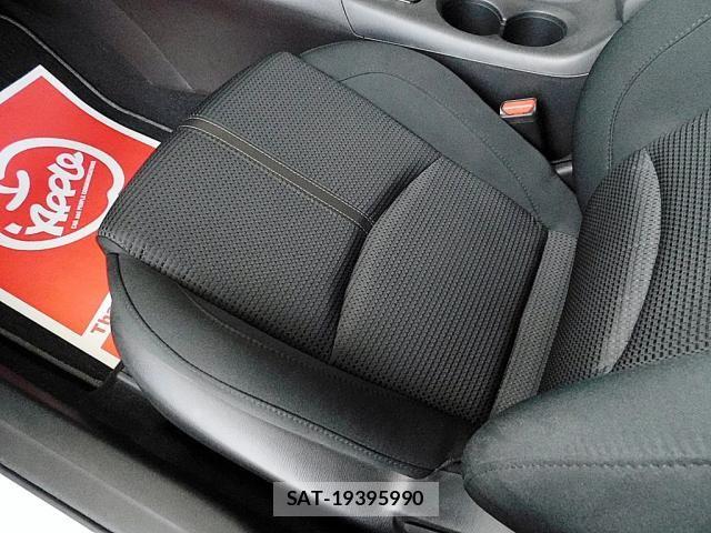 Mazda AXELA SPORT 2018-05 8371827-26