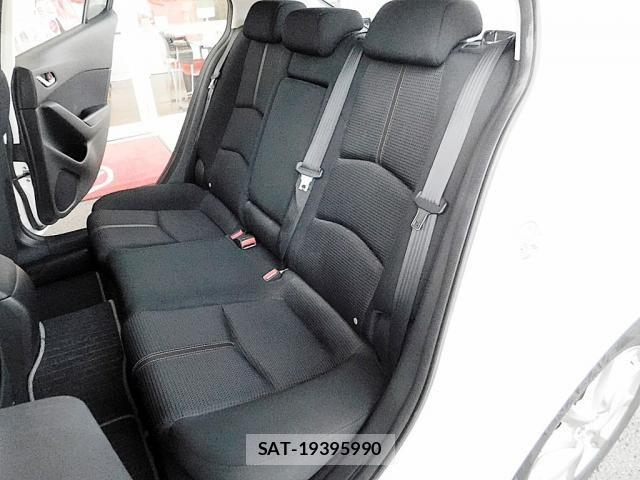 Mazda AXELA SPORT 2018-05 8371827-27