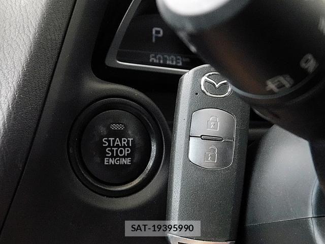 Mazda AXELA SPORT 2018-05 8371827-8