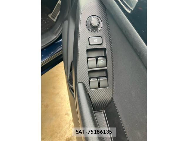Mazda AXELA SPORT 2013-11 8413420-14