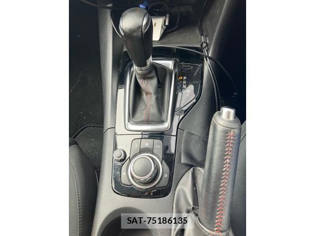 Mazda AXELA SPORT 2013-11 8413420-18