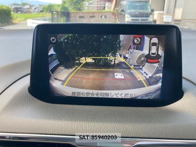Mazda AXELA SPORT 2017-06 8413432-16
