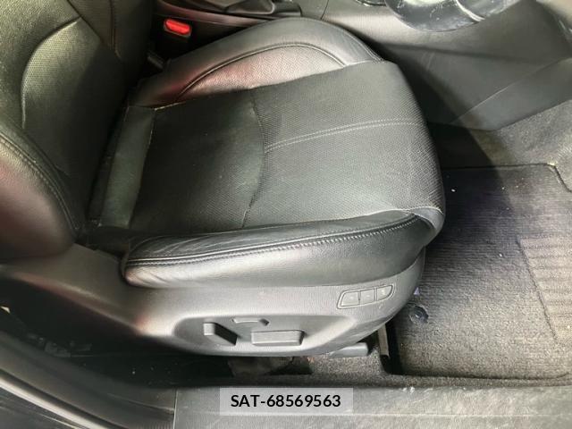Mazda AXELA SPORT 2017-10 8413431-12