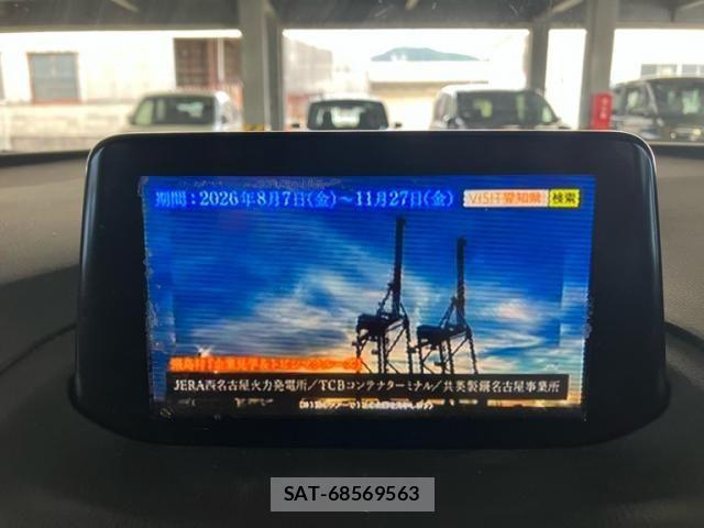 Mazda AXELA SPORT 2017-10 8413431-23