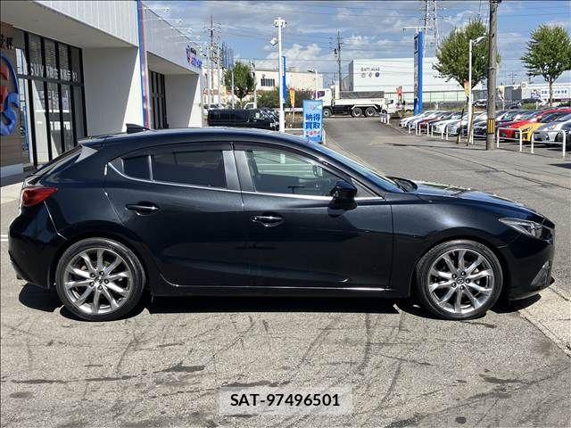 Mazda AXELA SPORT 2016-04 8485688-17