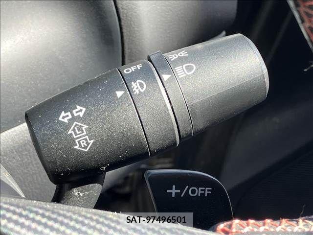 Mazda AXELA SPORT 2016-04 8485688-7