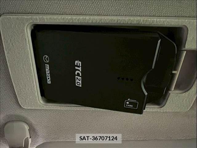 Mazda AXELA SPORT 2017-03 8485679-10