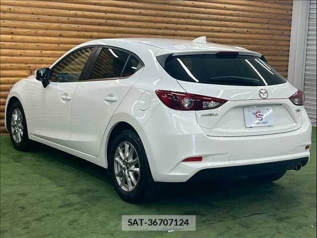 Mazda AXELA SPORT 2017-03 8485679-16