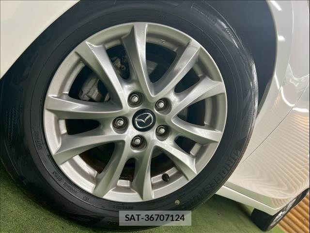 Mazda AXELA SPORT 2017-03 8485679-18