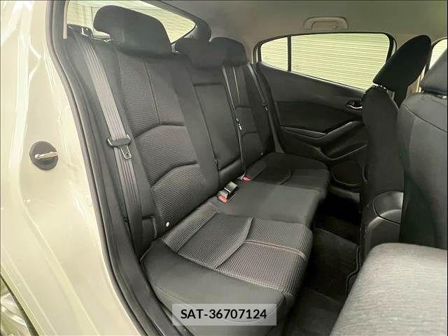 Mazda AXELA SPORT 2017-03 8485679-5