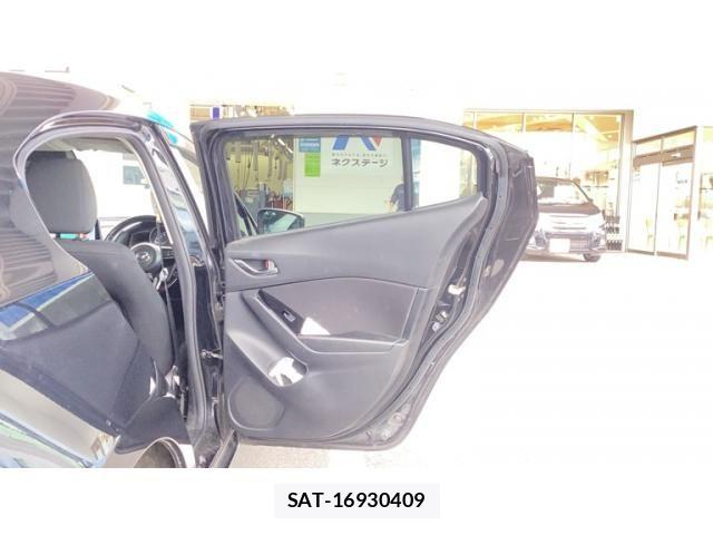 Mazda AXELA SPORT 2017-09 8485690-12
