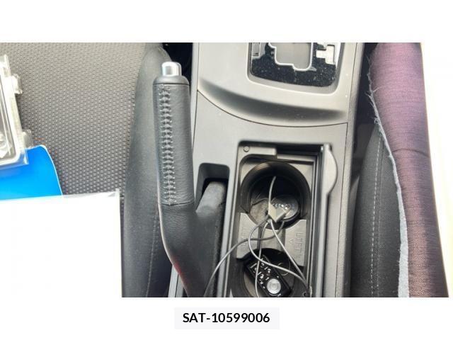 Mazda AXELA SPORT 2011-10 8525643-21