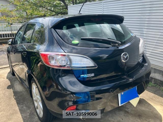 Mazda AXELA SPORT 2011-10 8525643-6