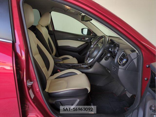 Mazda AXELA SPORT 2014-03 8525644-24