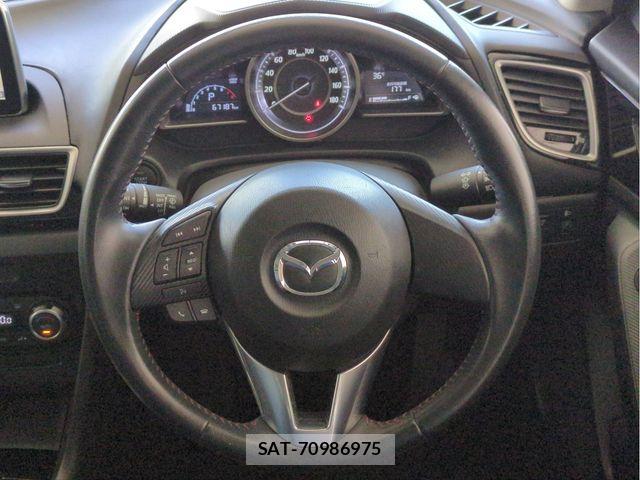 Mazda AXELA SPORT 2015-11 8525645-8
