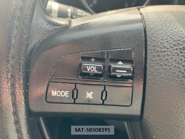 Mazda AXELA SPORT 2011-08 8525646-12