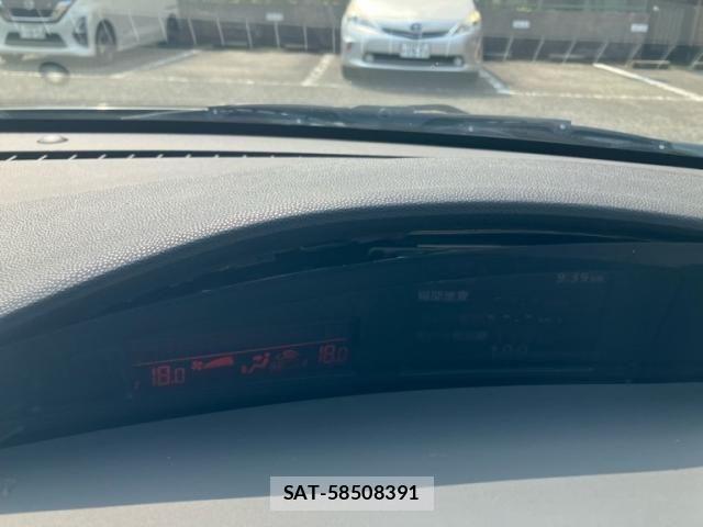 Mazda AXELA SPORT 2011-08 8525646-18