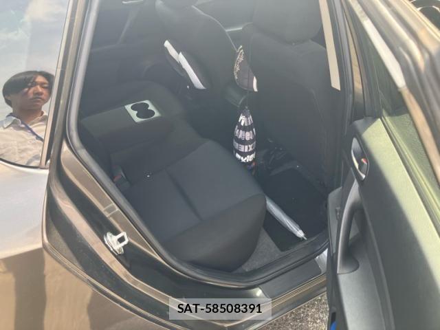 Mazda AXELA SPORT 2011-08 8525646-21