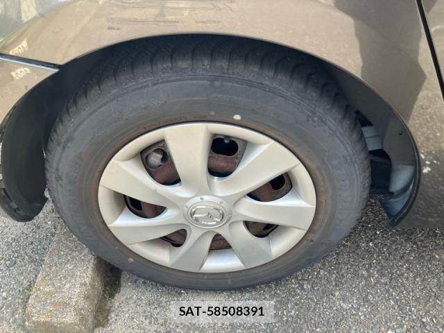 Mazda AXELA SPORT 2011-08 8525646-7