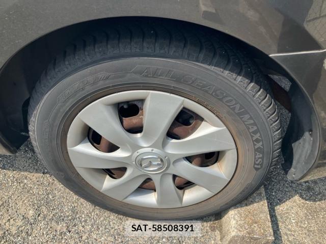 Mazda AXELA SPORT 2011-08 8525646-8