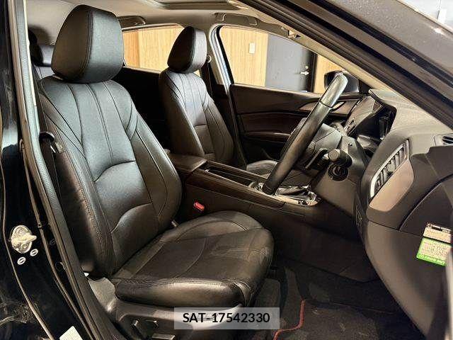 Mazda AXELA SPORT 2017-03 8562546-9