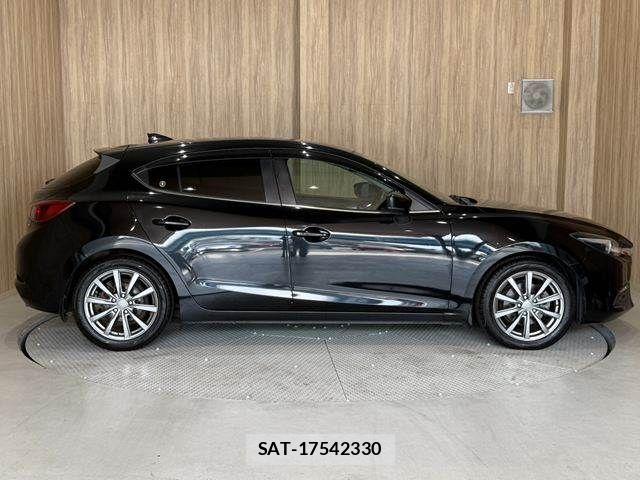 Mazda AXELA SPORT 2017-03 8562546-18