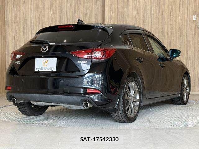 Mazda AXELA SPORT 2017-03 8562546-19