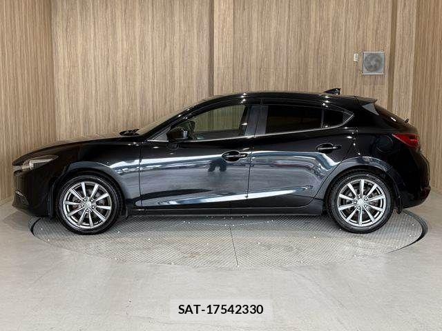 Mazda AXELA SPORT 2017-03 8562546-22