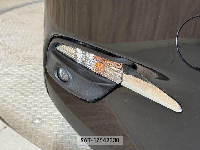 Mazda AXELA SPORT 2017-03 8562546-26