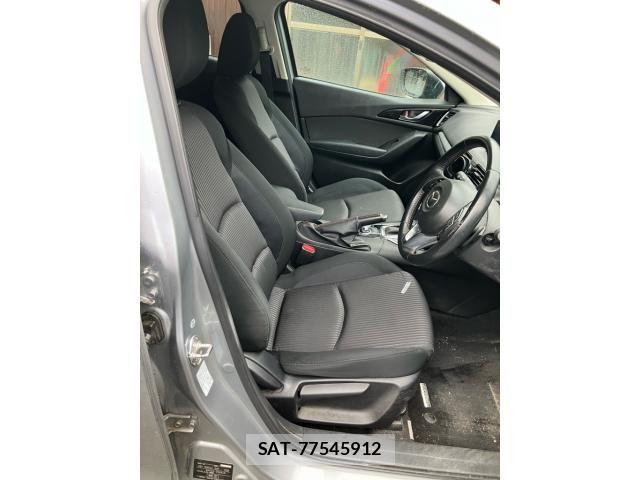 Mazda AXELA SPORT 2016-01 8562547-12