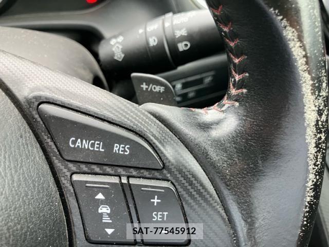 Mazda AXELA SPORT 2016-01 8562547-22
