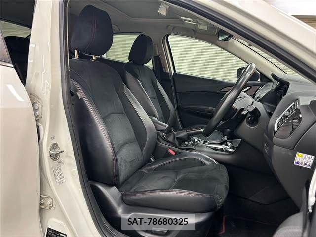 Mazda AXELA SPORT 2014-02 8627572-10
