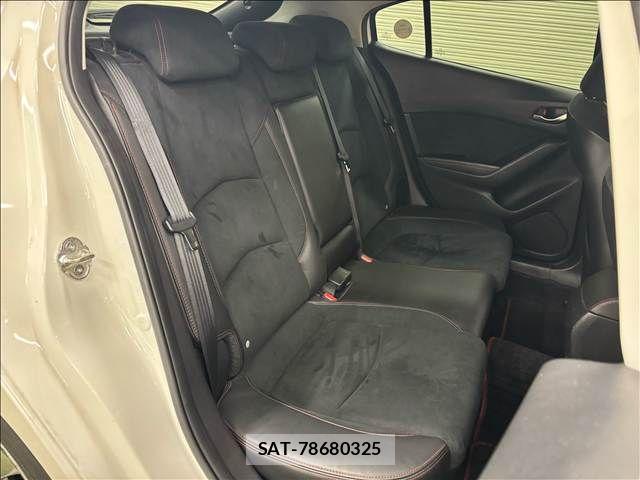 Mazda AXELA SPORT 2014-02 8627572-11