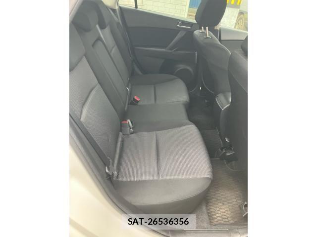 Mazda AXELA SPORT 2012-03 8627575-11
