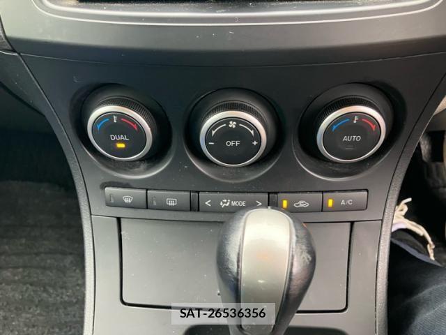 Mazda AXELA SPORT 2012-03 8627575-17