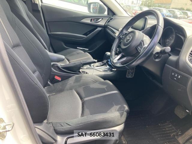 Mazda AXELA SPORT 2018-02 8660069-11