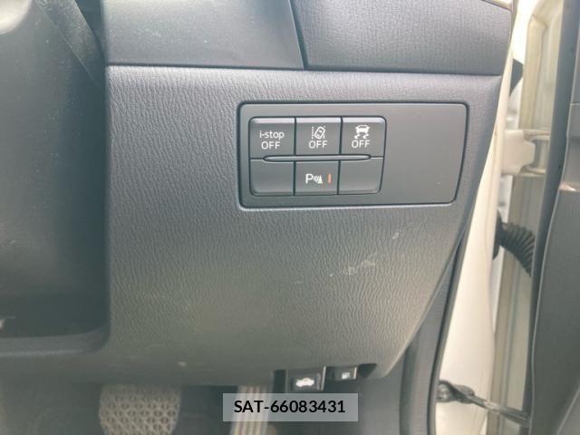 Mazda AXELA SPORT 2018-02 8660069-15
