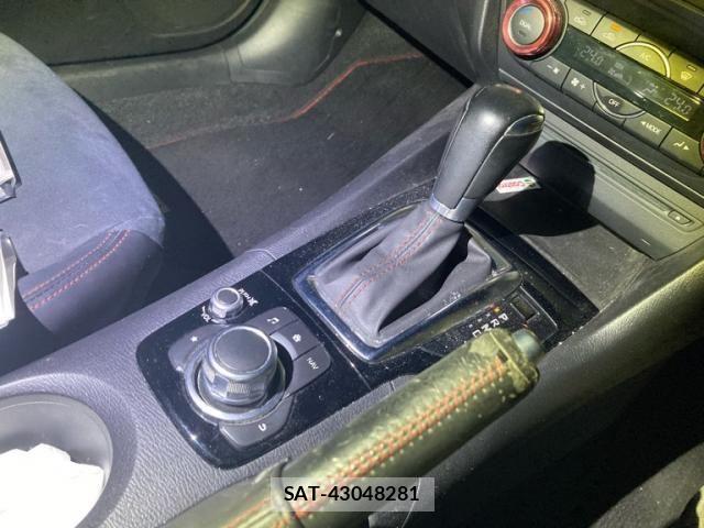 Mazda AXELA SPORT 2015-08 8666451-25