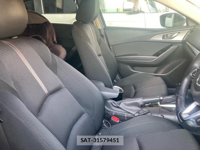 Mazda AXELA SPORT 2017-04 8666448-12