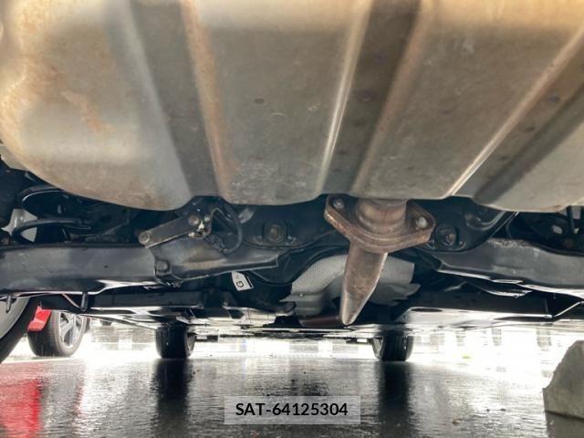 Mazda AXELA SPORT 2013-11 8660068-6