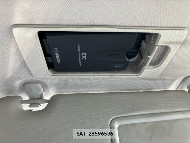 Mazda AXELA SPORT 2014-08 8666453-23