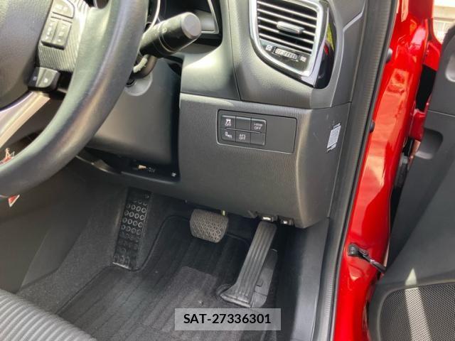 Mazda AXELA SPORT 2015-09 8660071-16