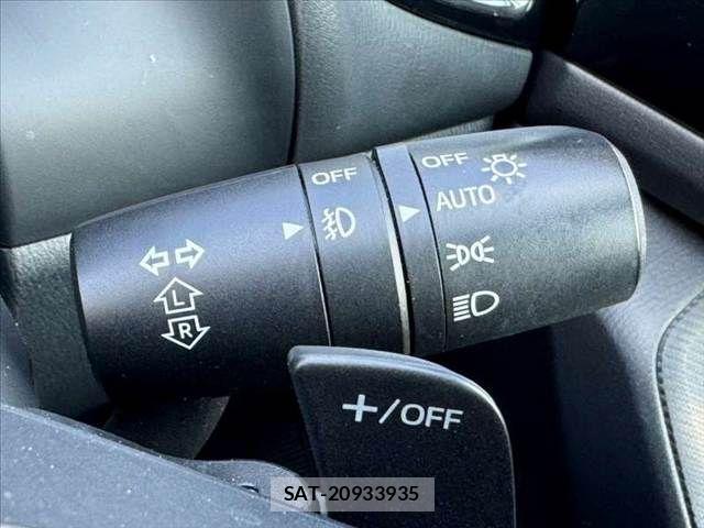 Mazda AXELA SPORT 2015-03 8666447-21