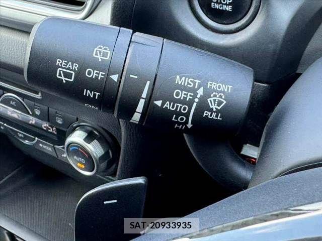 Mazda AXELA SPORT 2015-03 8666447-22