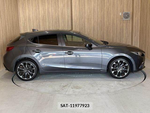 Mazda AXELA SPORT 2015-12 8685900-17