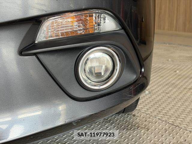 Mazda AXELA SPORT 2015-12 8685900-23