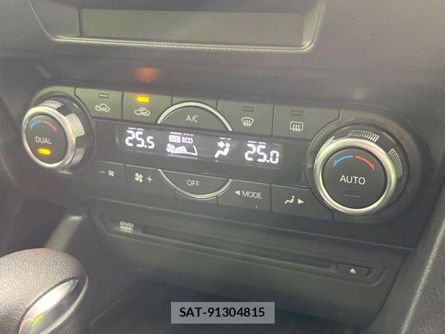 Mazda AXELA SPORT 2014-04 8743628-4