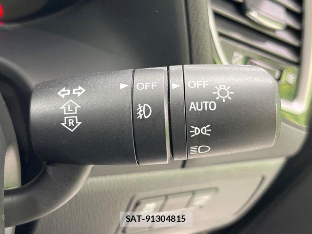 Mazda AXELA SPORT 2014-04 8743628-5