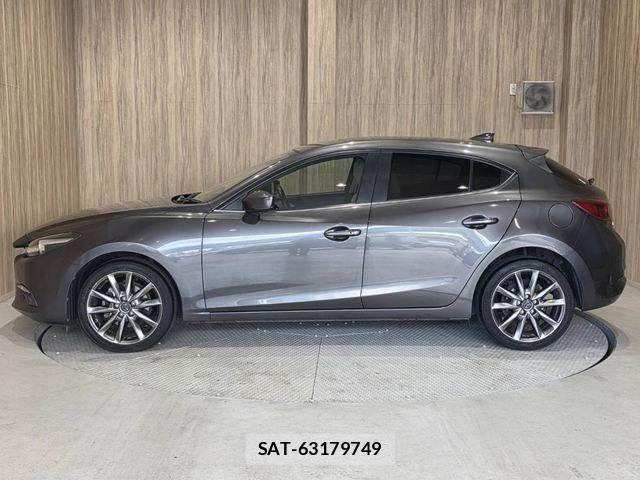 Mazda AXELA SPORT 2017-09 8743629-21